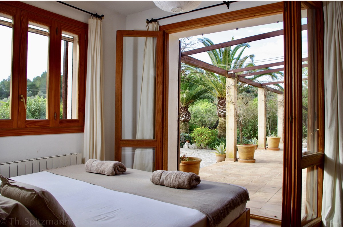 placeholder image sq