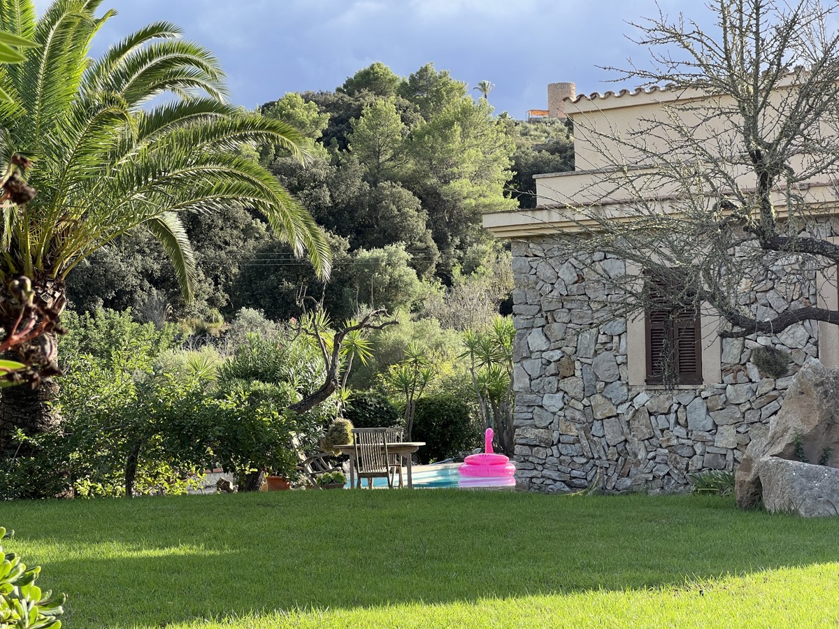 placeholder image sq