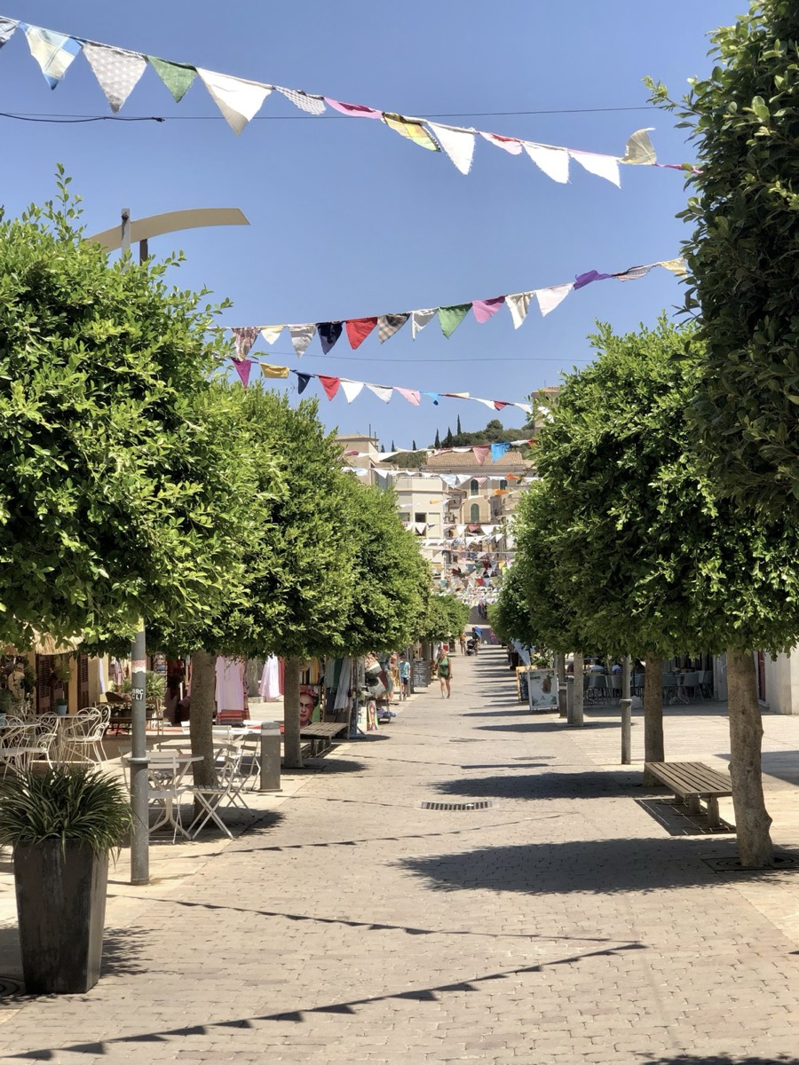 placeholder image sq