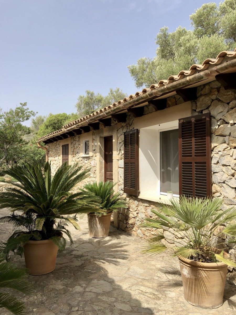 placeholder image sq